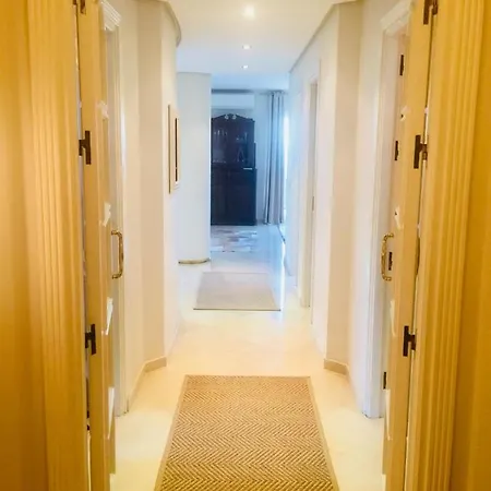Apartment Downtown Next To The Sea Marbella