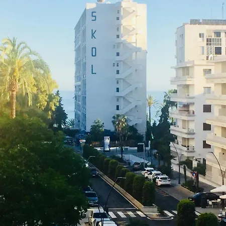 Apartment Downtown Next To The Sea Marbella